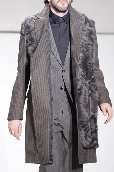 Look 63